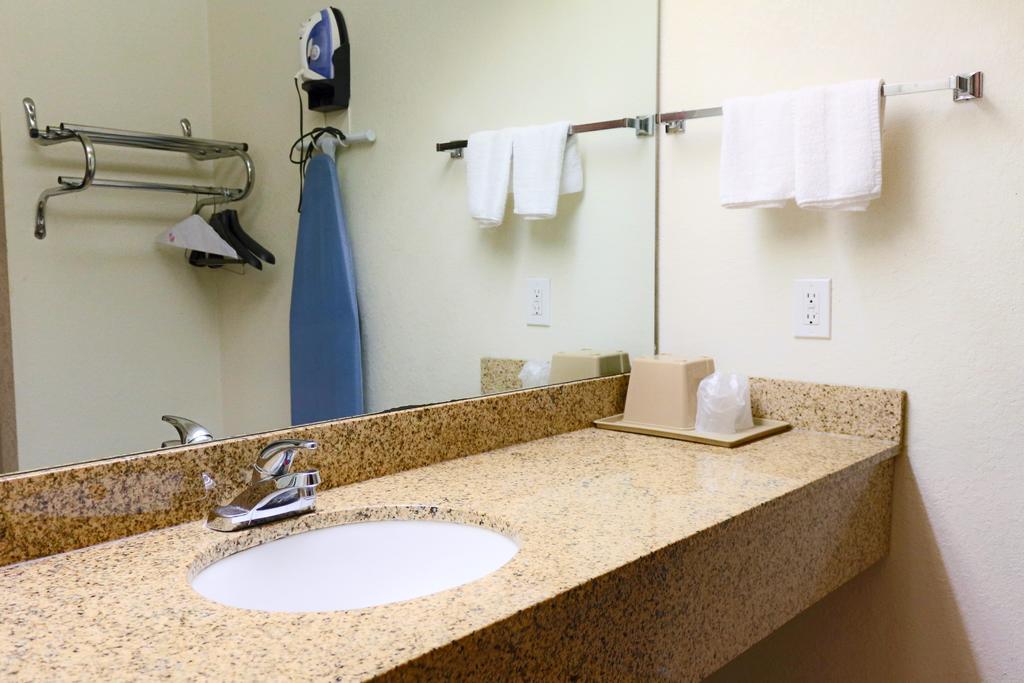 The Symphony Inn & Suites Houston Bilik gambar