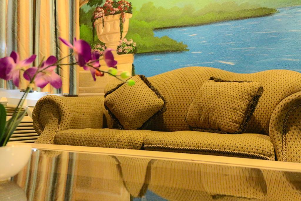 The Symphony Inn & Suites Houston Bilik gambar